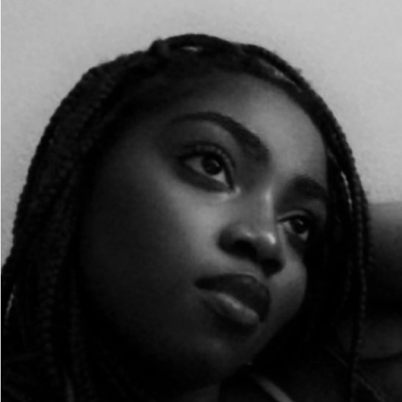 Meet your Posher, Tori - Picture 1 of 1